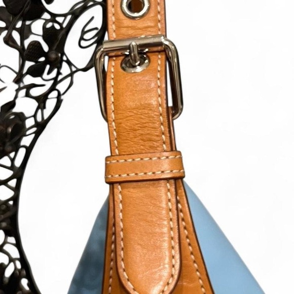 Dooney & Bourke - Picture 6 of 10